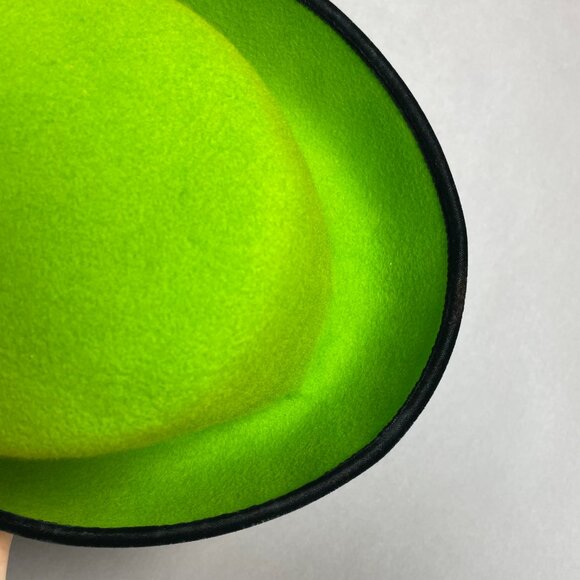 Vintage Felt Wool Hat Women Bright Green Black Velvet Brim Halloween Costume - Picture 8 of 14